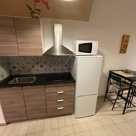 בארי Alex Comfort House מראה חיצוני תמונה