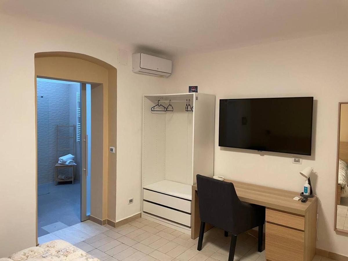 בארי Alex Comfort House מראה חיצוני תמונה