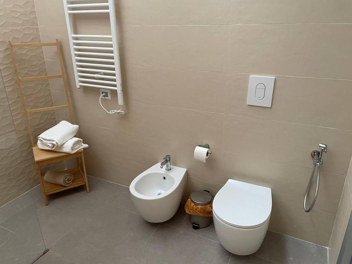 בארי Alex Comfort House מראה חיצוני תמונה