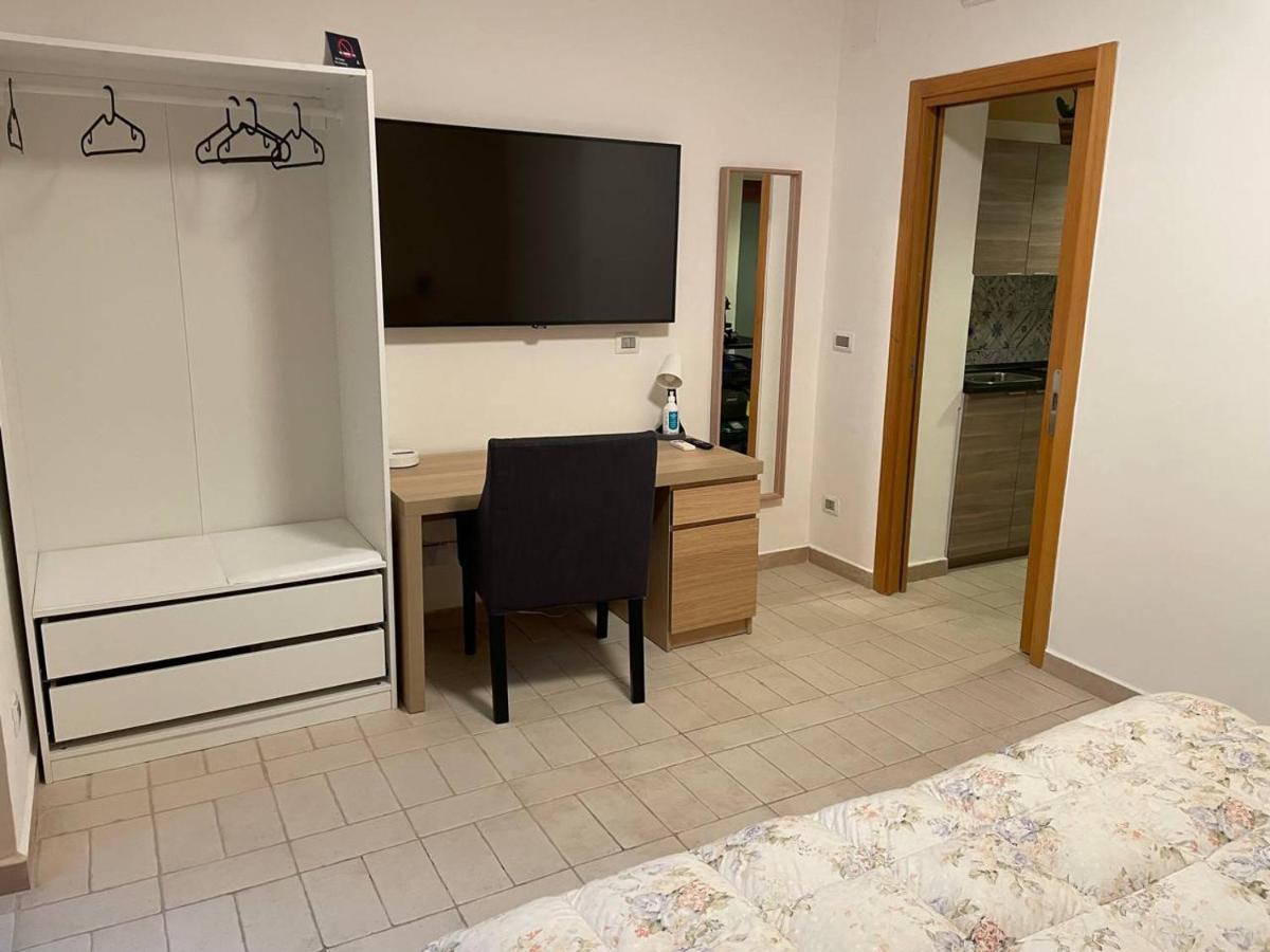 בארי Alex Comfort House מראה חיצוני תמונה