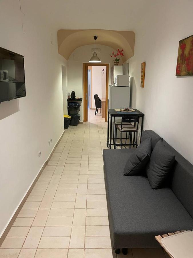 בארי Alex Comfort House מראה חיצוני תמונה